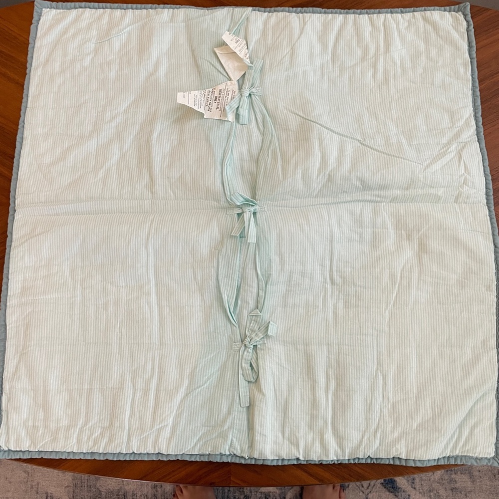 Pottery Barn Kids Quilted Bedding Set - Picture 3 of 12